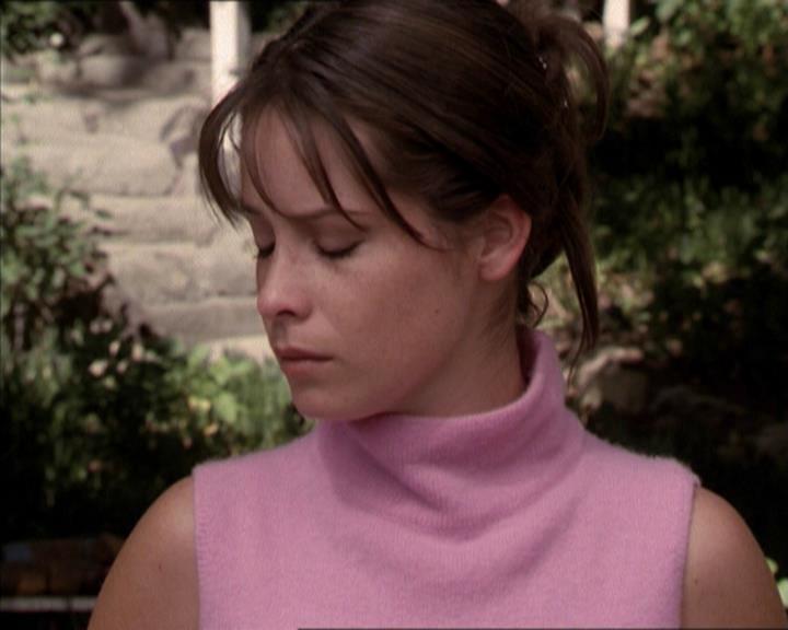 Charmed-Online-dot-net_208P3H201871.jpg