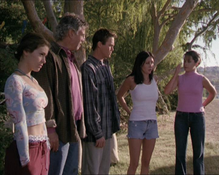 Charmed-Online-dot-net_208P3H201933.jpg