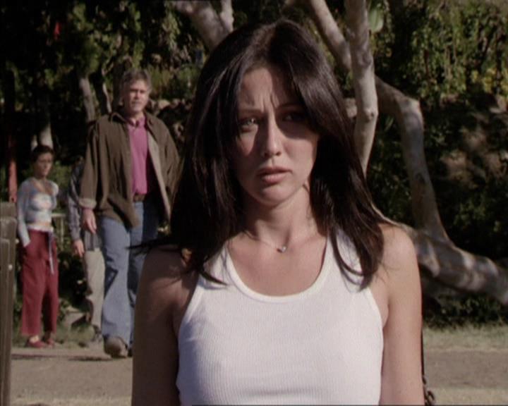 Charmed-Online-dot-net_208P3H201957.jpg