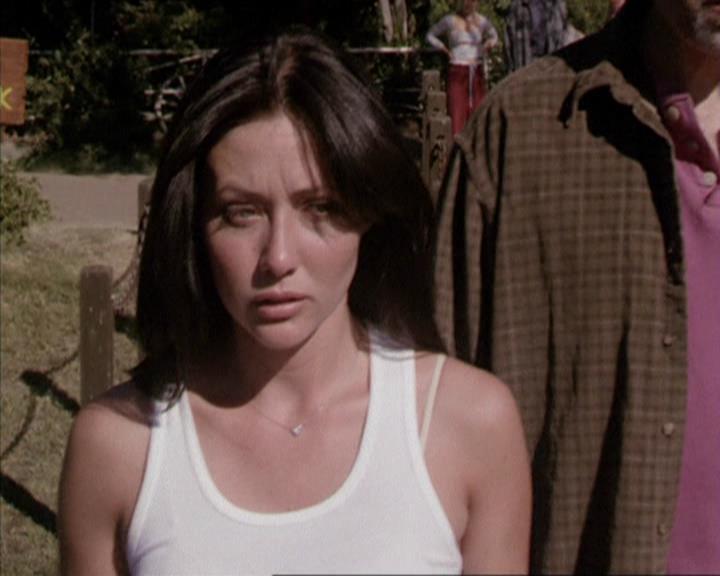 Charmed-Online-dot-net_208P3H201977.jpg