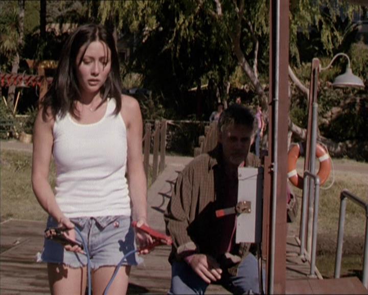 Charmed-Online-dot-net_208P3H201986.jpg