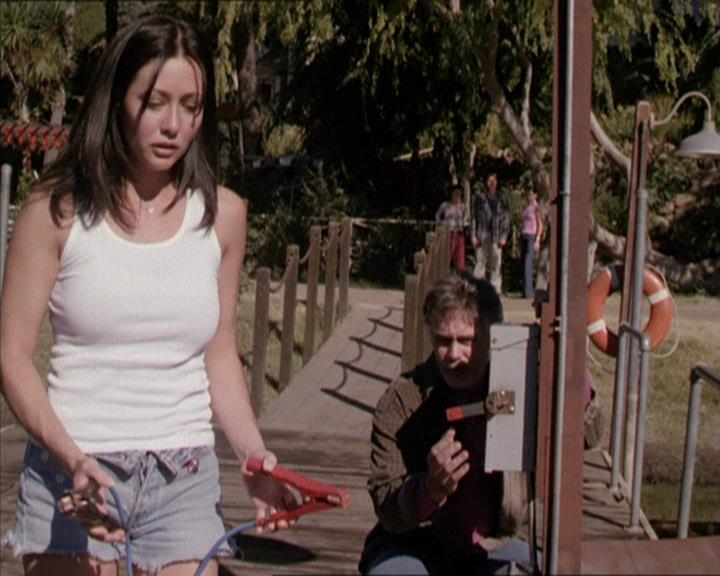 Charmed-Online-dot-net_208P3H201987.jpg