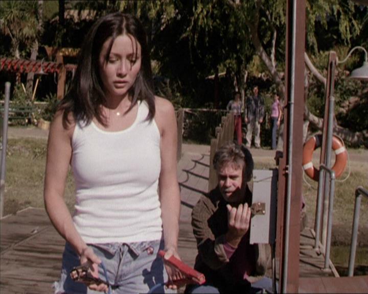 Charmed-Online-dot-net_208P3H201988.jpg