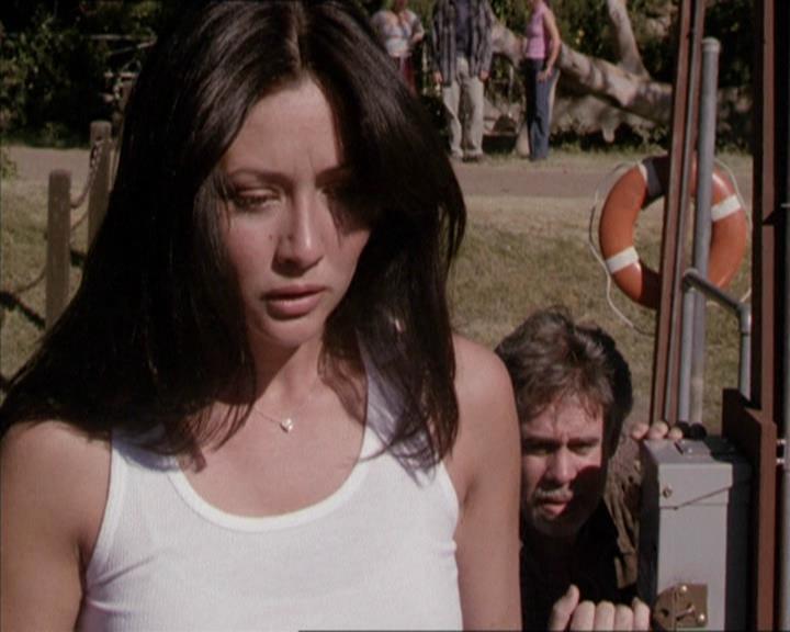 Charmed-Online-dot-net_208P3H201992.jpg