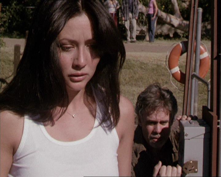 Charmed-Online-dot-net_208P3H201994.jpg
