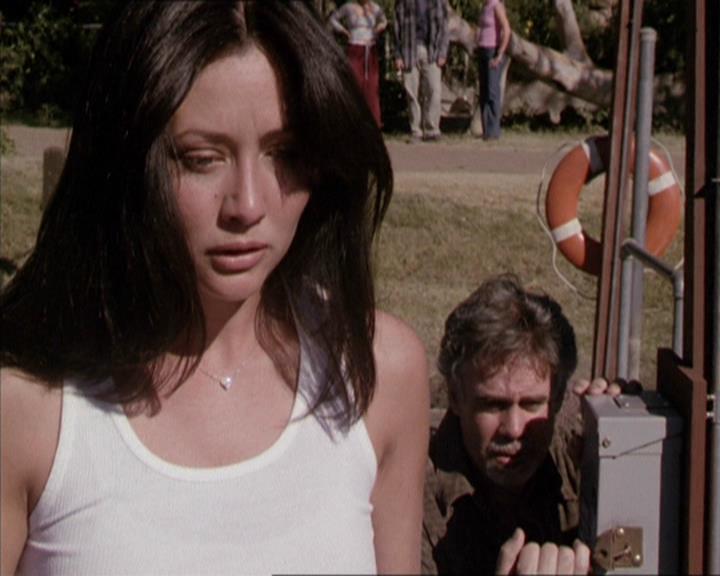 Charmed-Online-dot-net_208P3H201995.jpg