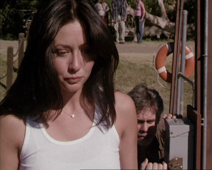 Charmed-Online-dot-net_208P3H201997.jpg