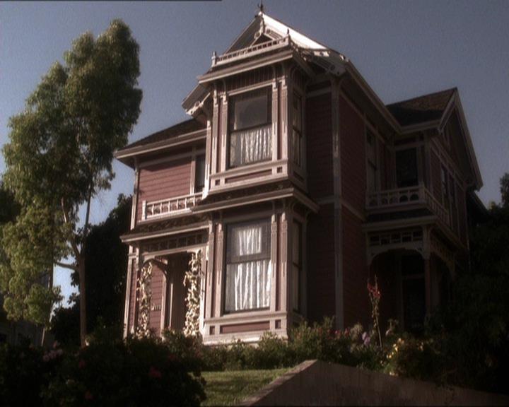 Charmed-Online-dot-net_208P3H202229.jpg
