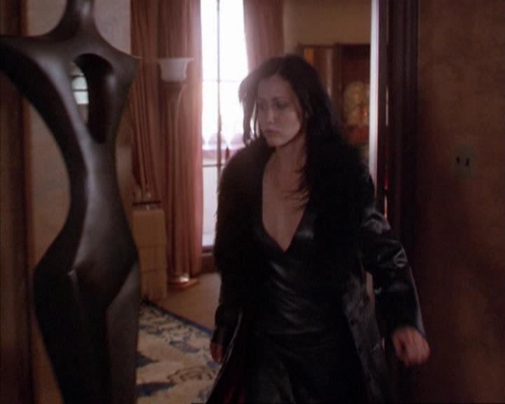 Charmed-Online-dot-net_209MsHellfire0774.jpg