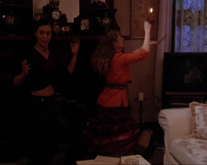 Charmed-Online-dot-net_209MsHellfire1705.jpg