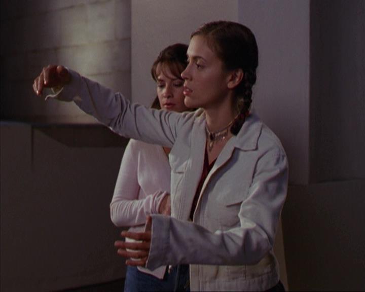 Charmed-Online-dot-net_209MsHellfire2117.jpg