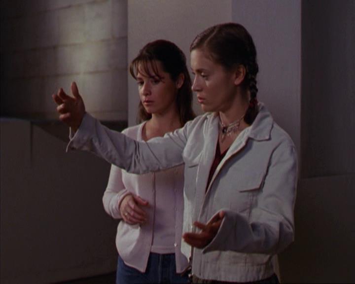 Charmed-Online-dot-net_209MsHellfire2118.jpg