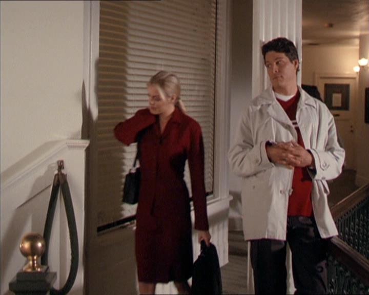 Charmed-Online-dot-210HeartbreakCity0010.jpg