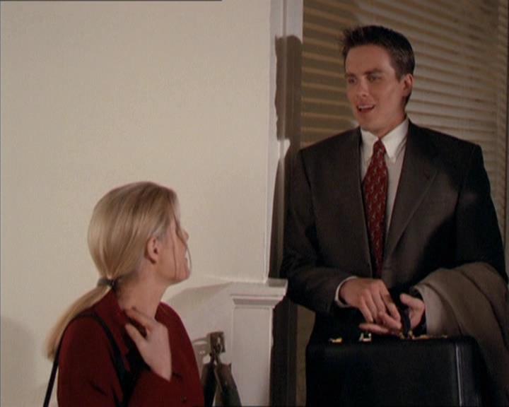 Charmed-Online-dot-210HeartbreakCity0013.jpg