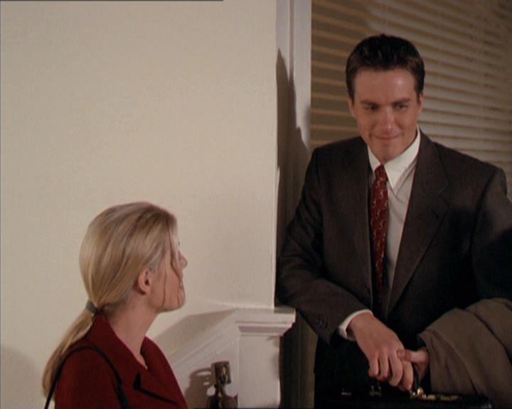 Charmed-Online-dot-210HeartbreakCity0016.jpg