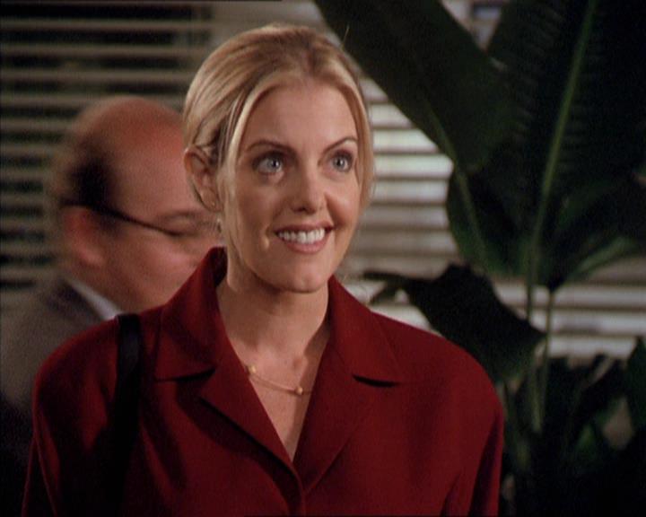 Charmed-Online-dot-210HeartbreakCity0036.jpg