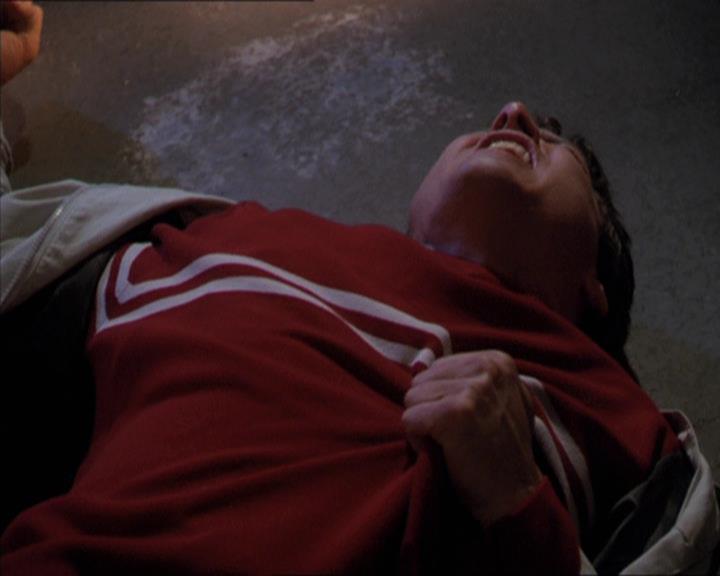 Charmed-Online-dot-210HeartbreakCity0175.jpg