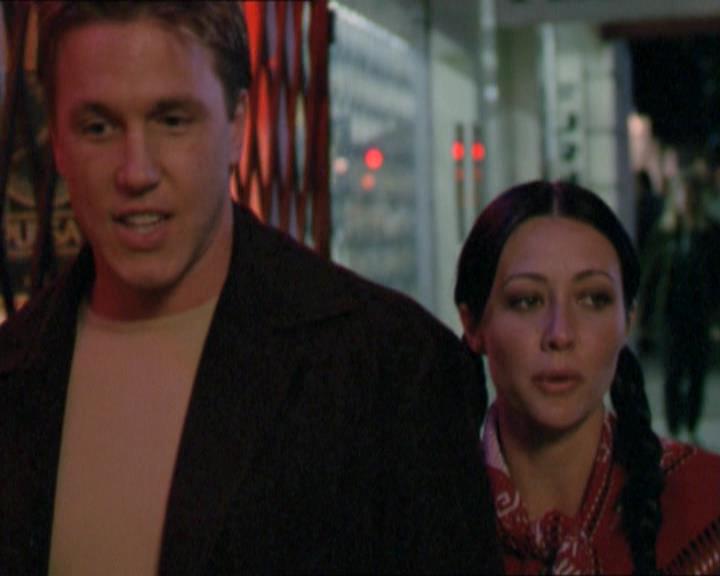 Charmed-Online-dot-210HeartbreakCity0192.jpg