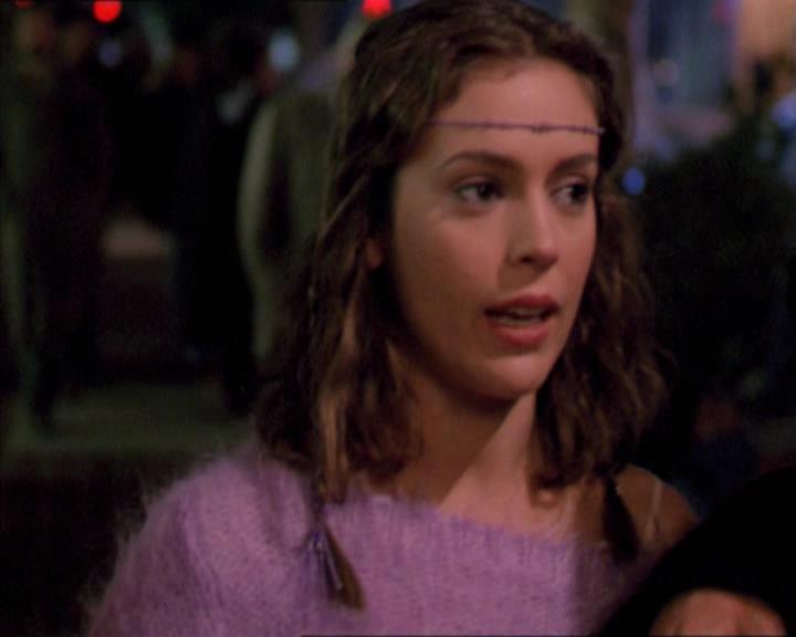 Charmed-Online-dot-210HeartbreakCity0225.jpg
