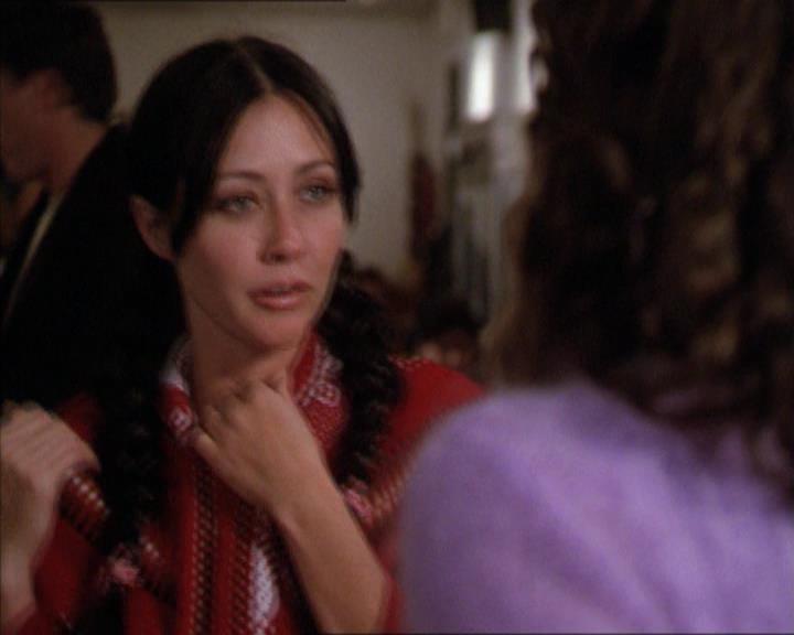 Charmed-Online-dot-210HeartbreakCity0249.jpg