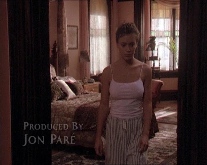 Charmed-Online-dot-210HeartbreakCity0384.jpg