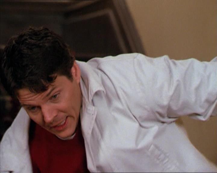 Charmed-Online-dot-210HeartbreakCity0452.jpg
