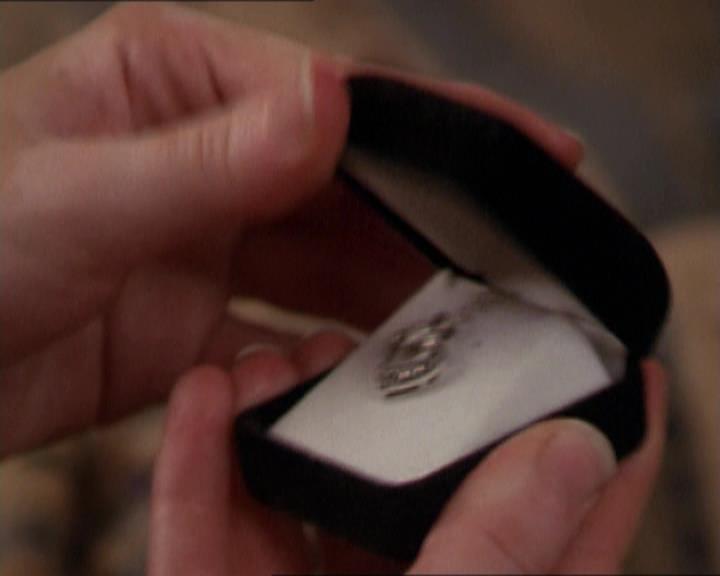 Charmed-Online-dot-210HeartbreakCity0494.jpg
