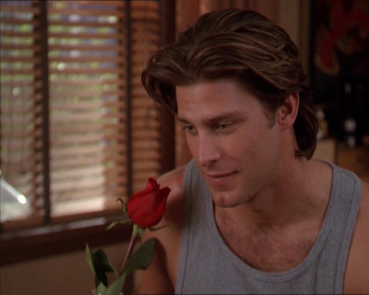 Charmed-Online-dot-210HeartbreakCity0497.jpg