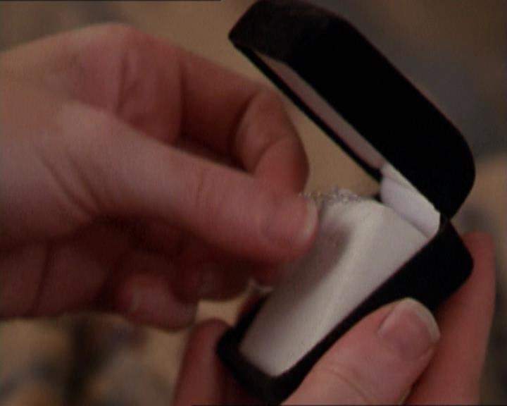 Charmed-Online-dot-210HeartbreakCity0499.jpg