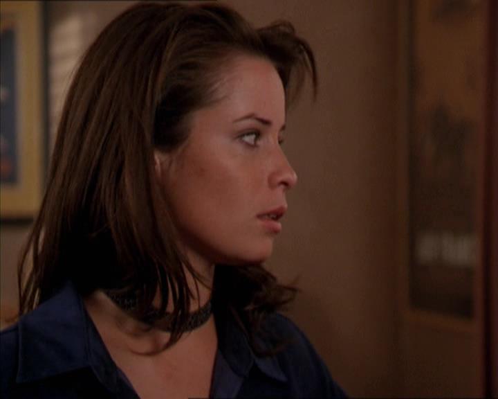 Charmed-Online-dot-210HeartbreakCity0545.jpg