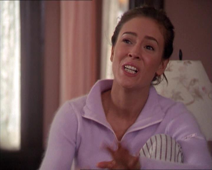 Charmed-Online-dot-210HeartbreakCity0658.jpg