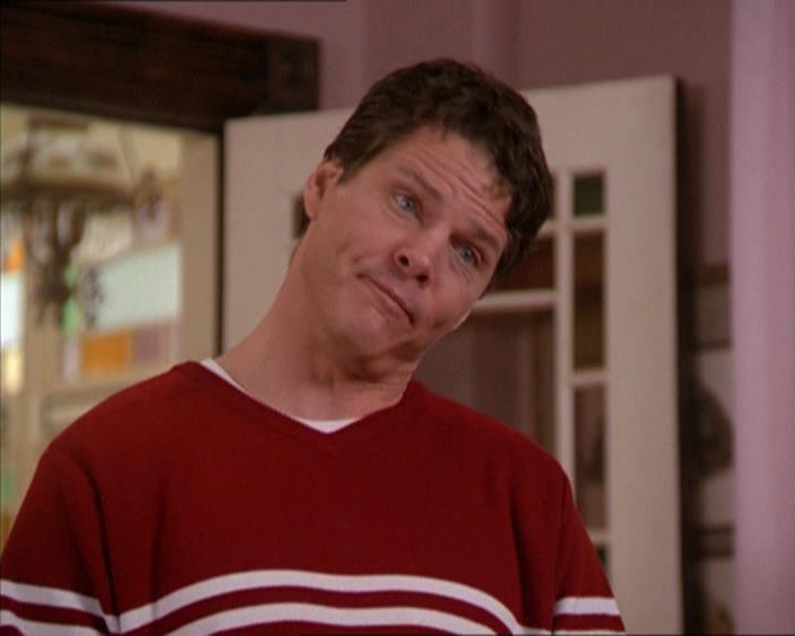 Charmed-Online-dot-210HeartbreakCity0659.jpg
