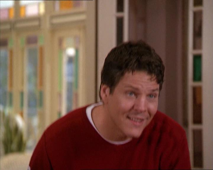Charmed-Online-dot-210HeartbreakCity0670.jpg