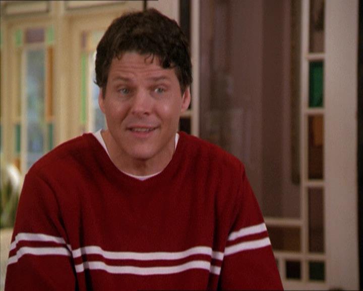 Charmed-Online-dot-210HeartbreakCity0672.jpg