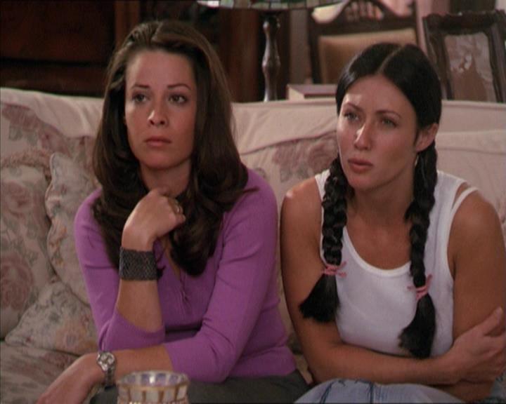 Charmed-Online-dot-210HeartbreakCity0680.jpg