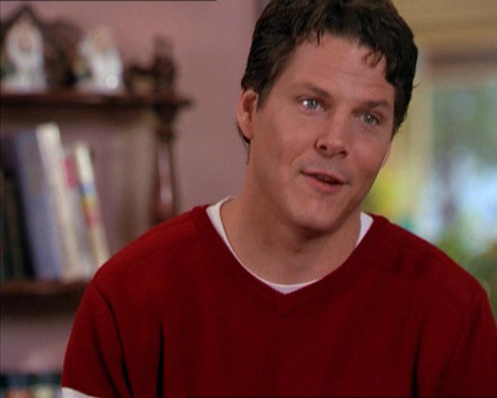 Charmed-Online-dot-210HeartbreakCity0681.jpg