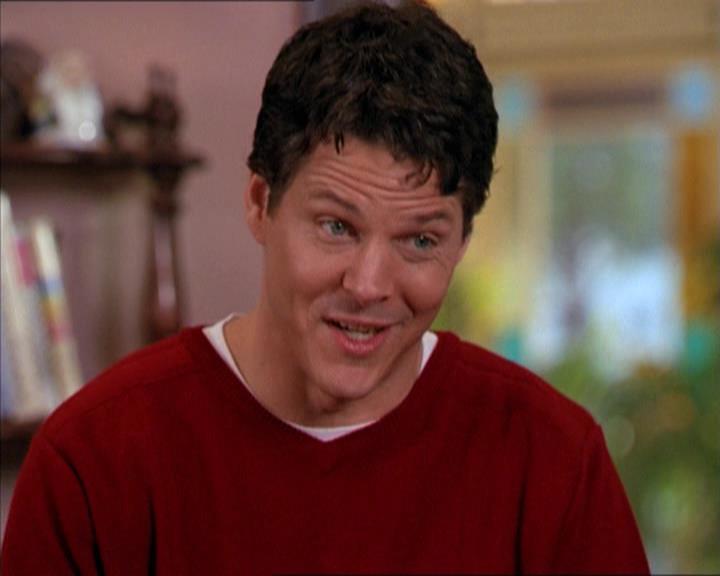 Charmed-Online-dot-210HeartbreakCity0688.jpg