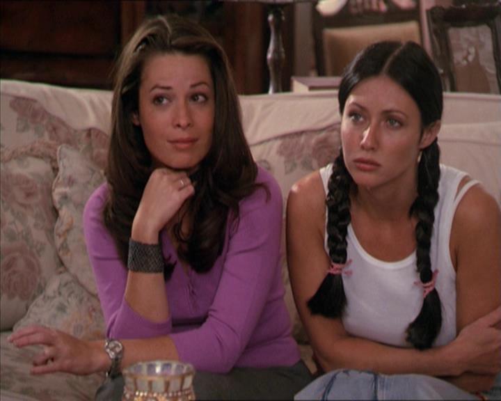 Charmed-Online-dot-210HeartbreakCity0689.jpg