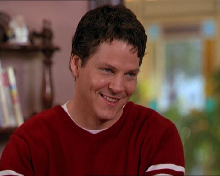 Charmed-Online-dot-210HeartbreakCity0699.jpg
