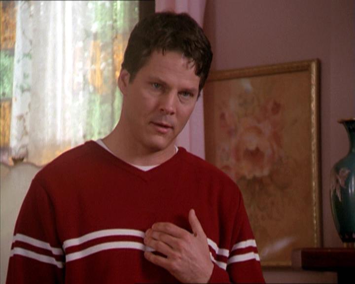Charmed-Online-dot-210HeartbreakCity0731.jpg