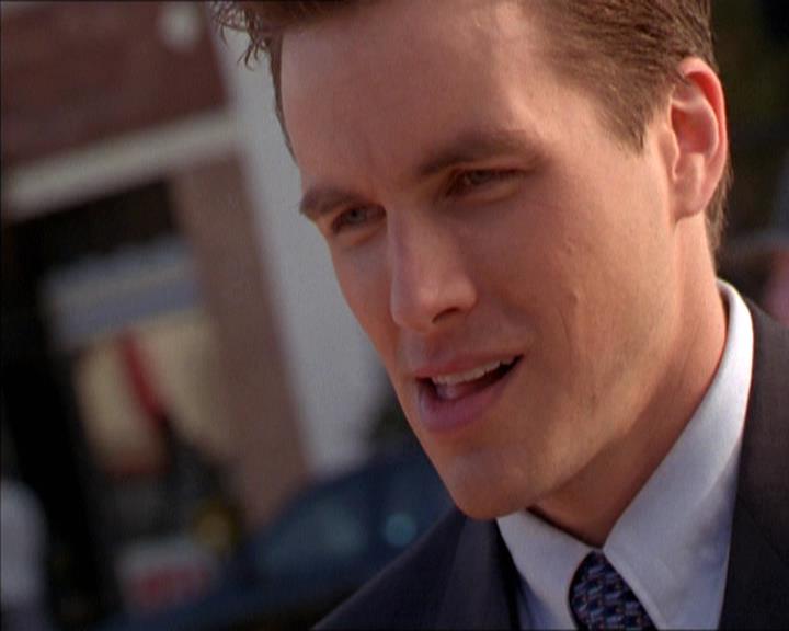 Charmed-Online-dot-210HeartbreakCity0778.jpg