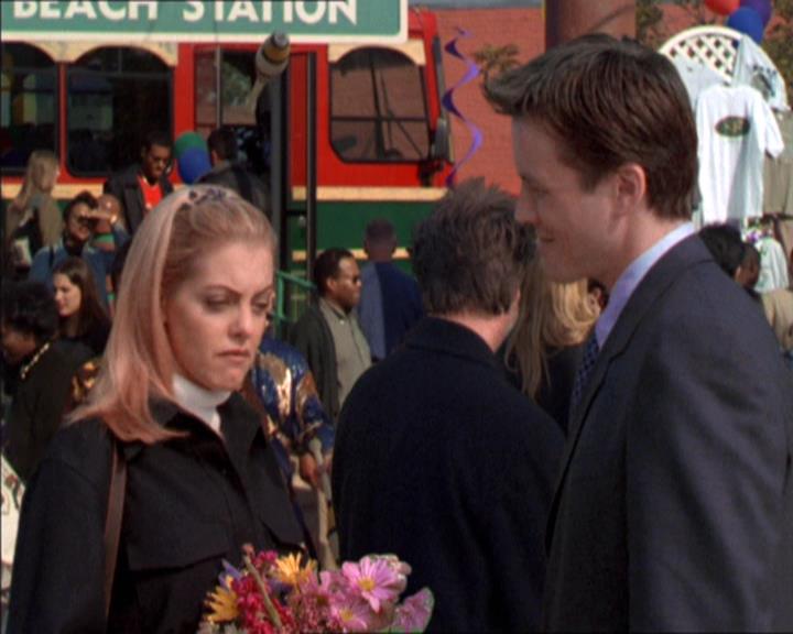 Charmed-Online-dot-210HeartbreakCity0785.jpg