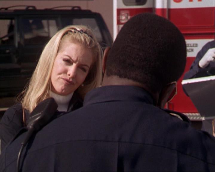 Charmed-Online-dot-210HeartbreakCity0845.jpg