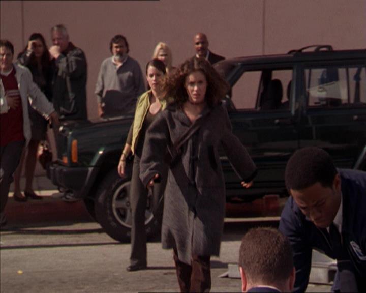 Charmed-Online-dot-210HeartbreakCity0850.jpg