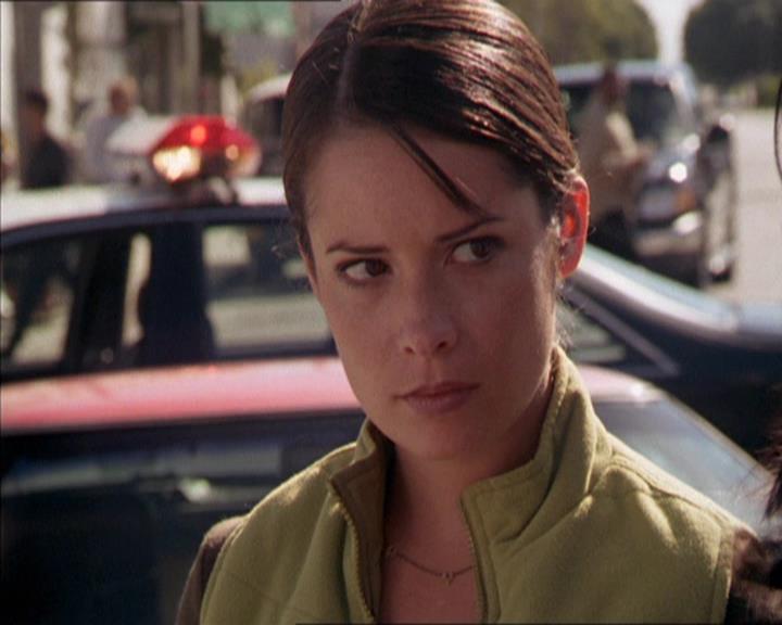 Charmed-Online-dot-210HeartbreakCity0865.jpg