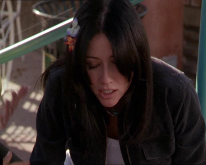 Charmed-Online-dot-210HeartbreakCity0896.jpg