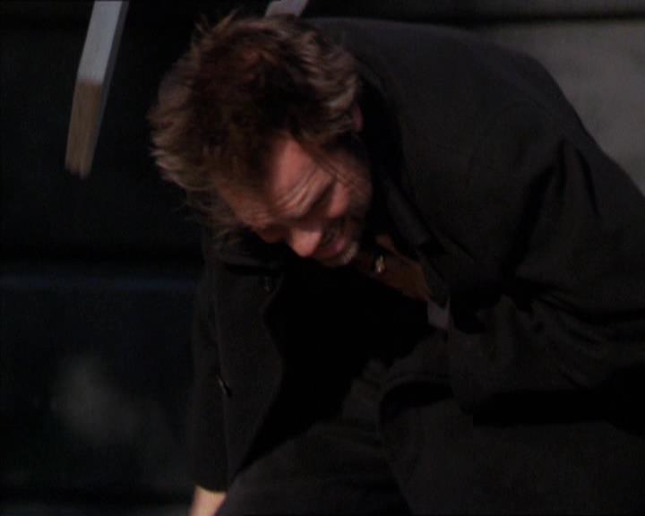 Charmed-Online-dot-210HeartbreakCity0938.jpg