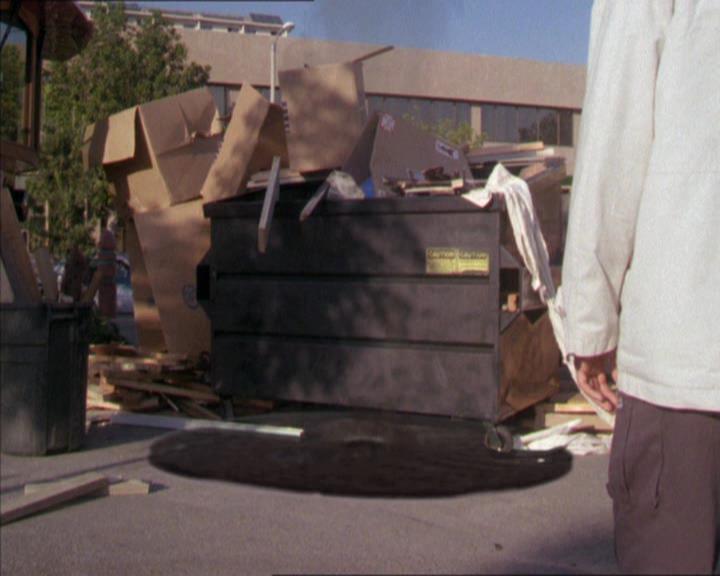 Charmed-Online-dot-210HeartbreakCity0961.jpg