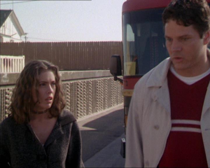 Charmed-Online-dot-210HeartbreakCity0966.jpg