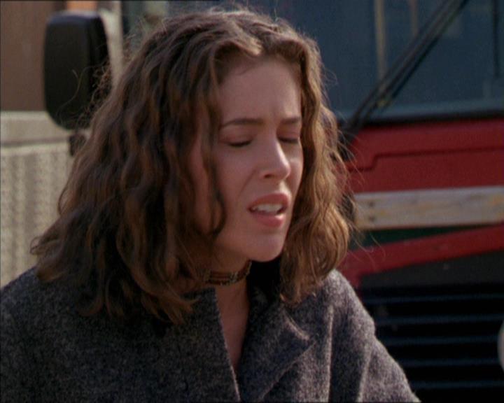 Charmed-Online-dot-210HeartbreakCity0983.jpg